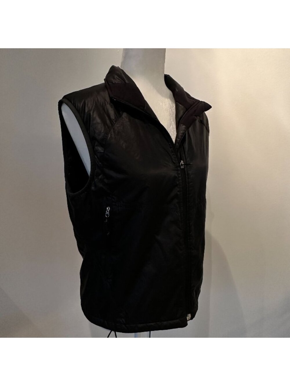 REI Womens Black Insulated Nylon Vest Size S With Zippered Pockets